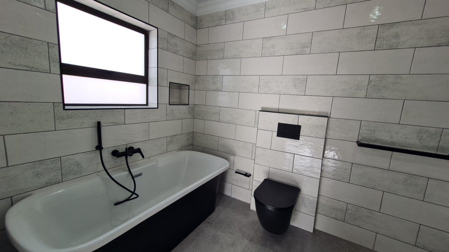 3 Bedroom Property for Sale in Dana Bay Western Cape